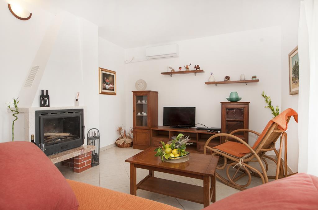 Guest House Loranum Sevid Pokoj fotografie