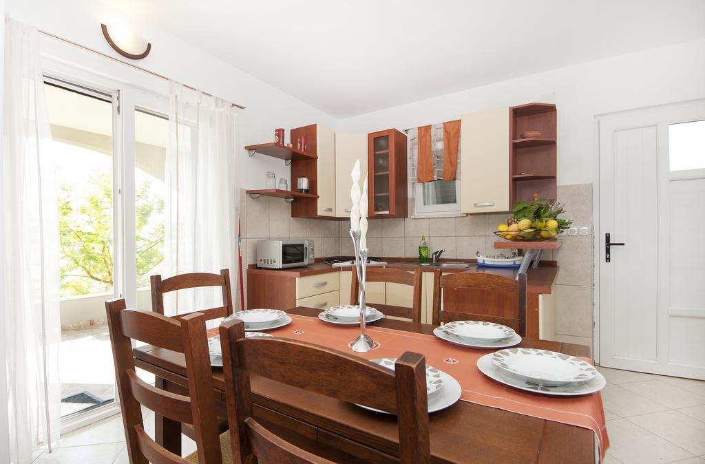 Guest House Loranum Sevid Pokoj fotografie